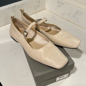 Vagabond Delia Mary Jane Flats